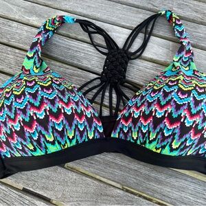 Adorable Lightly Cupped Bikini Top size 12
